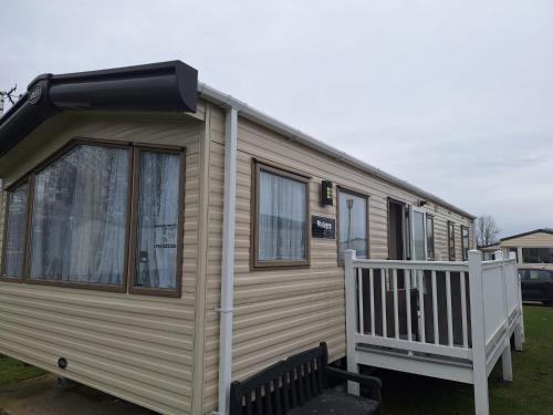 Lunas Seaside Haven in Lowestoft, United Kingdom