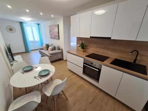 Apartment Andy — 4-Star Luxury Hotel in Rijeka, Croatia