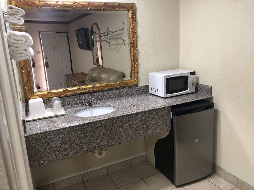 Golden Inn Dallas by Hotel O - photo 16