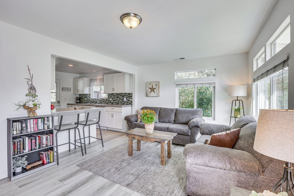 2 Blocks To Beach Dog Friendly Oceano Cottage 19763414 — Oceano