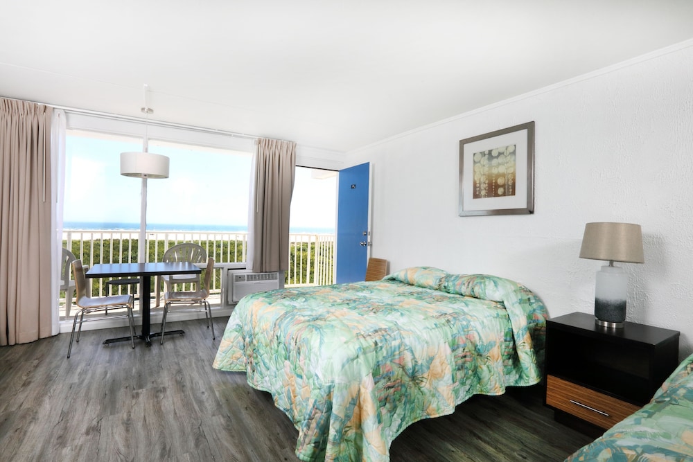 Olympic Island Beach Resort - photo 10