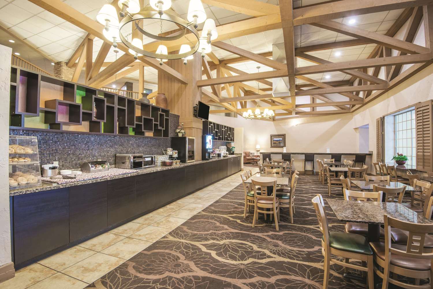 La Quinta Inn & Suites by Wyndham Silverthorne Summit Co - photo 14