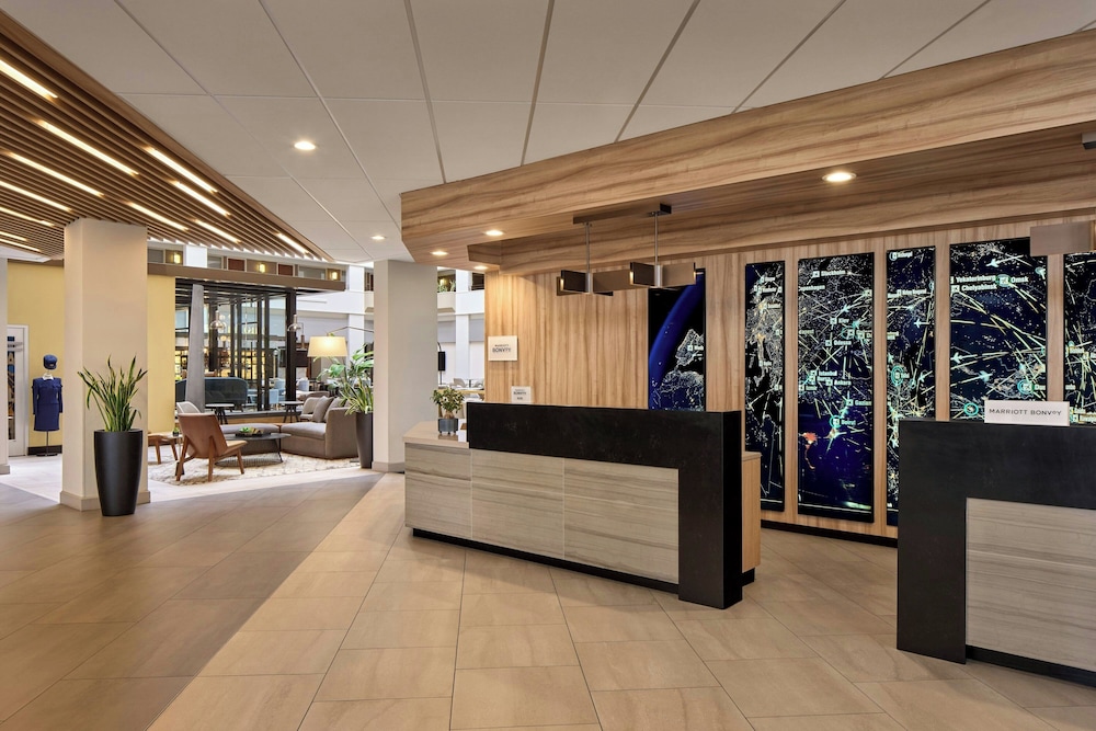 Sheraton Suites Chicago O'Hare - photo 20
