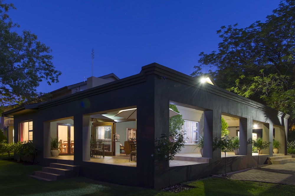 Bayswater Lodge — 4-Star Luxury Hotel in Bloemfontein, South Africa