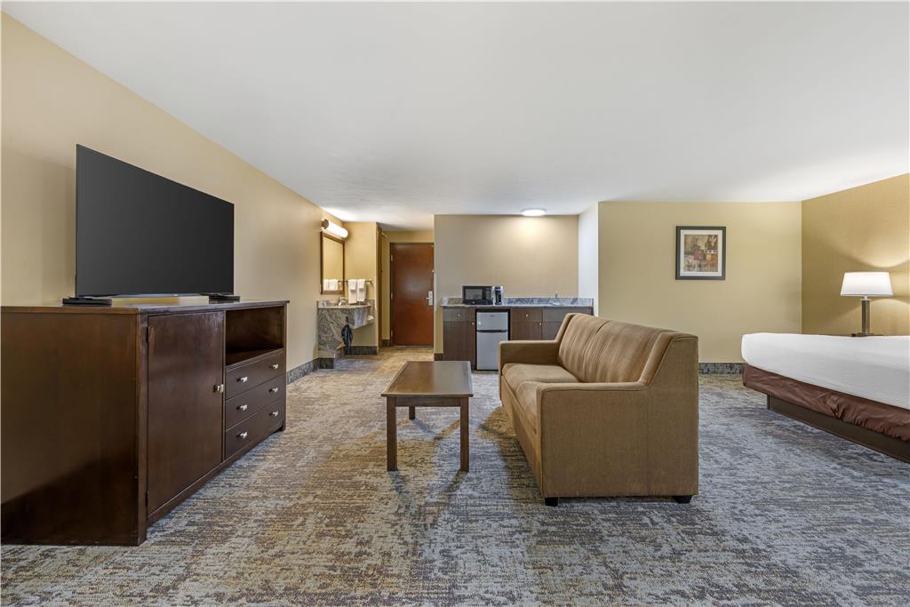 Best Western Plus Prairie Inn - photo 11