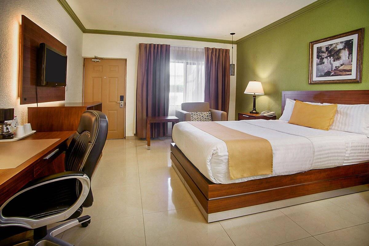Guest room