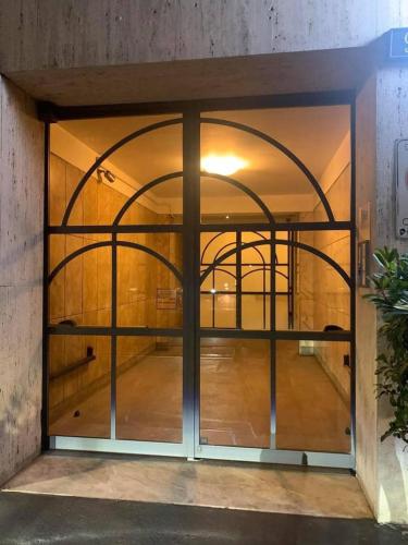 B&B Apartaments Milano Bocconi — 4-Star Luxury Hotel in Milan, Italy