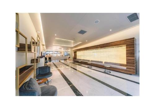 Special Sea View Aparthotel In Orbi City
