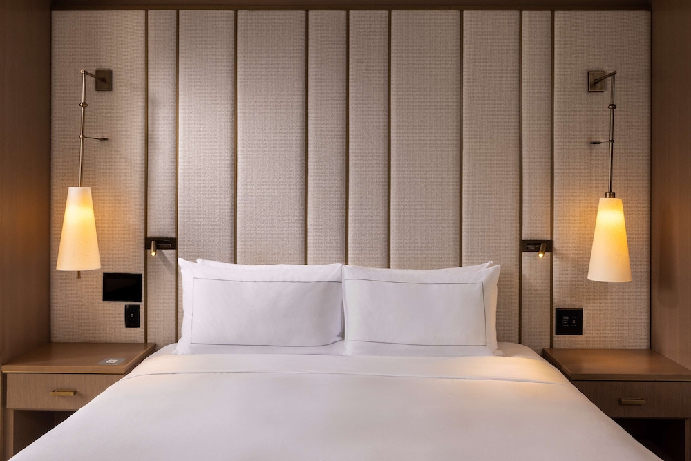 The Statler Dallas Curio Collection By Hilton - photo 19