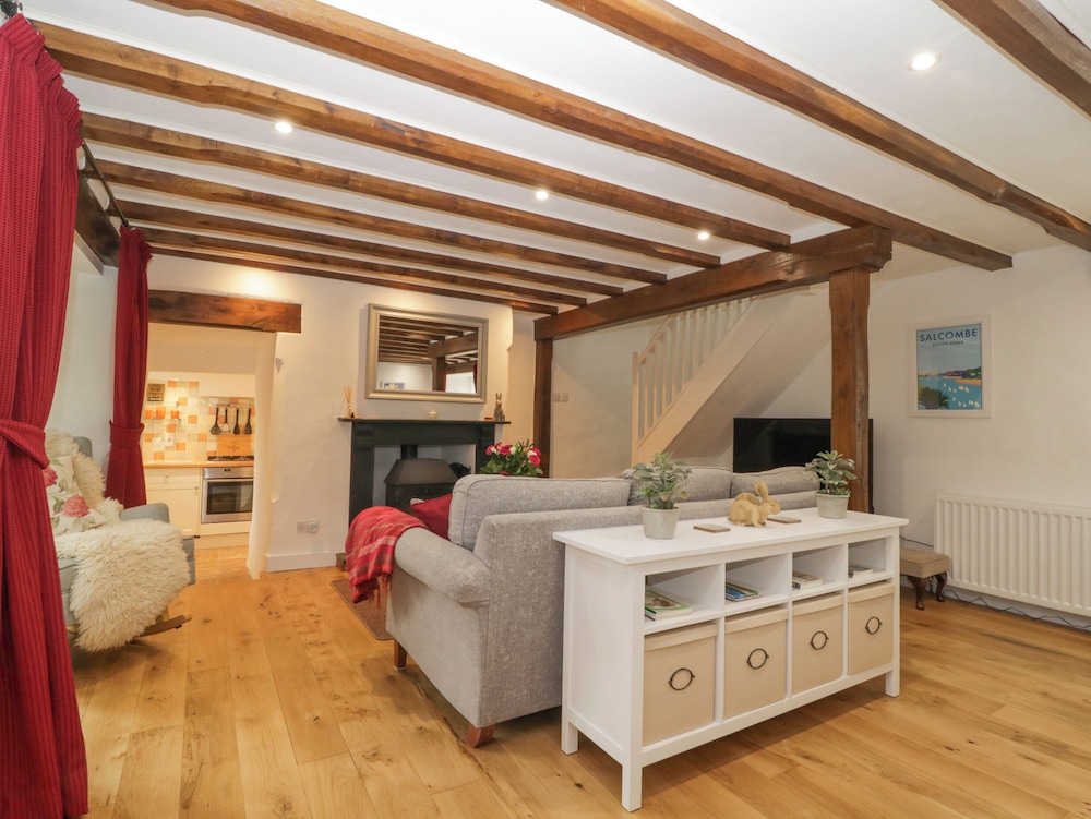 4 Barton Cottages in Plymouth, United Kingdom