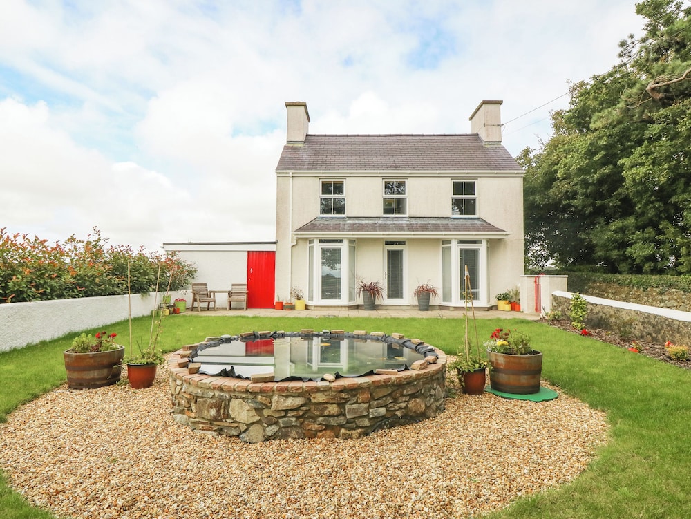 Bryn Tirion - last minute hotel in Holyhead
