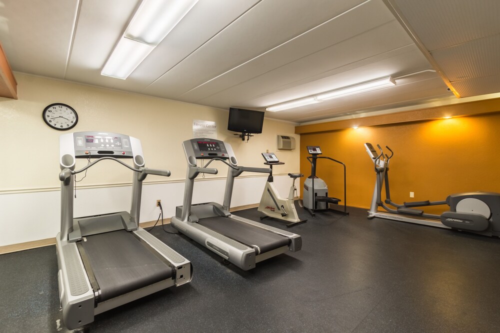 Quality Inn & Suites Hotel West Chester - photo 31