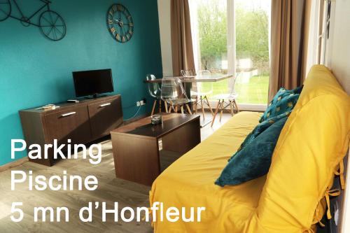 Charmant 2 Pieces Proche D Honfleur Piscine En Saison Parking Gratuit Wifi in Equemauville, France
