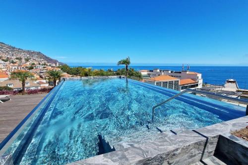 Empire Luxury Suite Savoy Insular — 4-Star Luxury Hotel in Funchal, Portugal