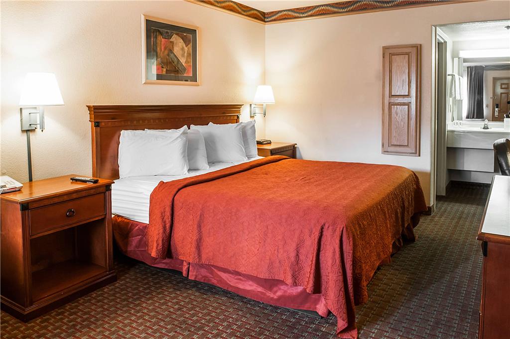 Quality Inn & Suites Las Cruces University Area - photo 16