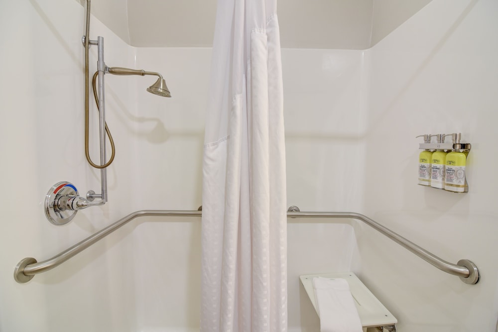 Holiday Inn Express & Suites Foley by IHG - photo 46