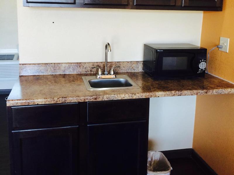 Americas Best Value Inn Texarkana - photo 4