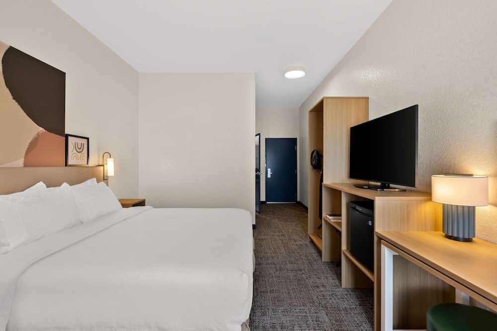 Spark by Hilton Tifton - photo 14