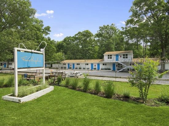 Forever Bungalows - featured photo