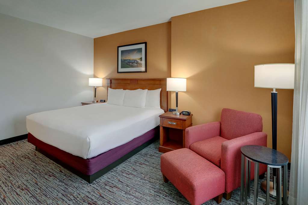 Drury Inn & Suites Charlotte Northlake - photo 27