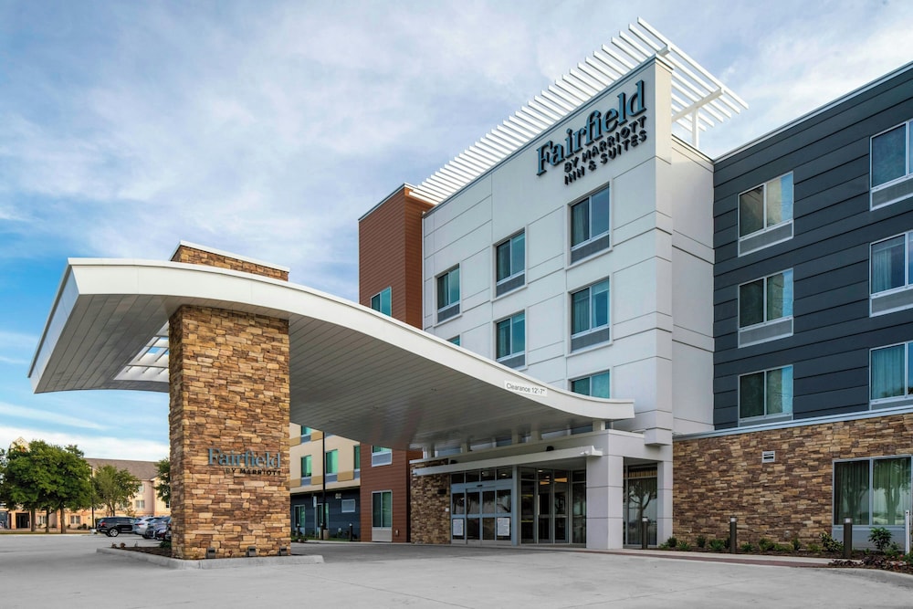 Fairfield Inn & Suites by Marriott Dallas DFW Airport North Irving in Irving, United States