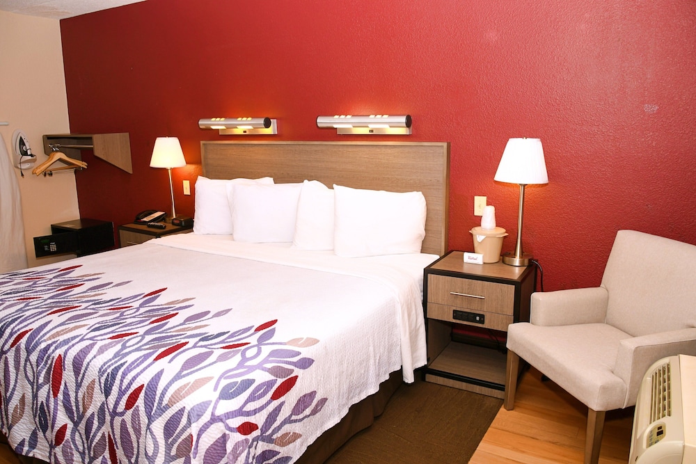 Red Roof Inn Richmond South - photo 8
