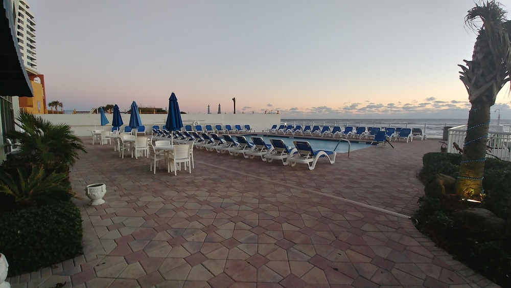 Tropical Winds Oceanfront Hotel - photo 76