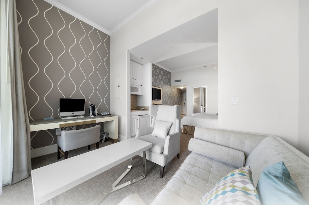 Fontainebleau Miami Beach Private Luxury Suites - photo 158