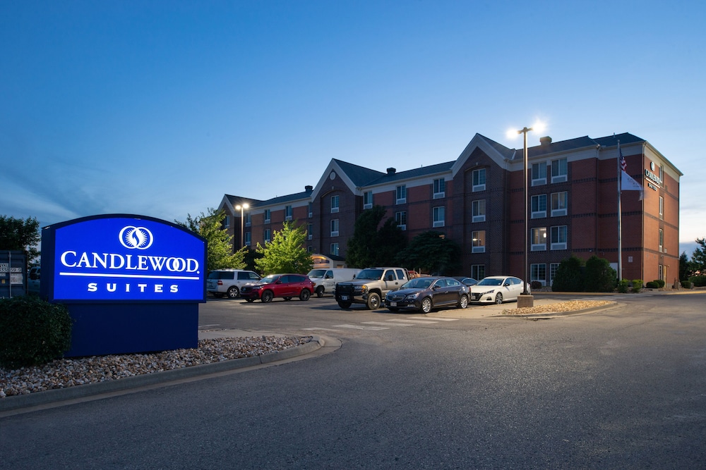 Candlewood Suites Olathe by IHG - photo 32