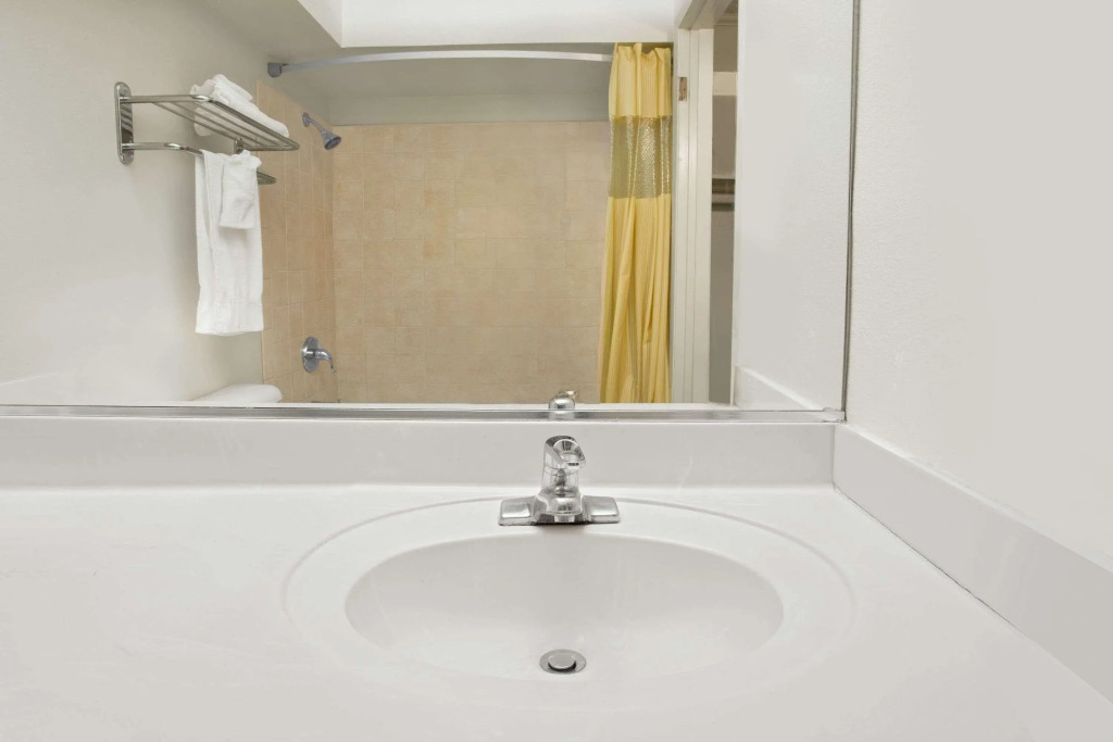 Knights Inn Pico Rivera - photo 15