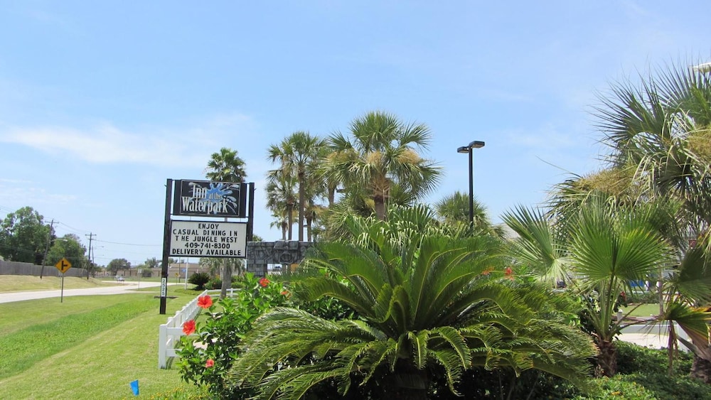 Inn at The Waterpark - photo 35