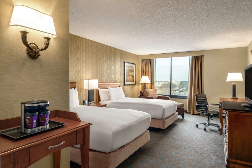Doubletree by Hilton Somerset Hotel and Conference Center - photo 8