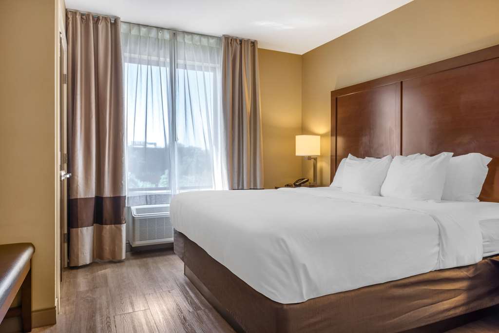 Comfort Inn & Suites at CrossPlex Village - photo 17