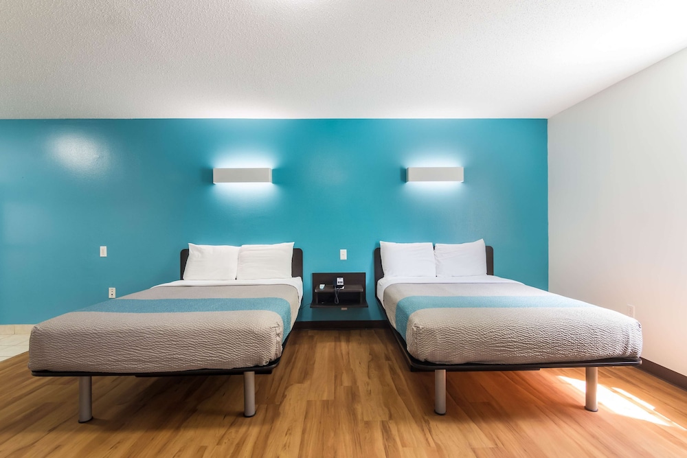Motel 6 Gulf Shores AL - photo 17