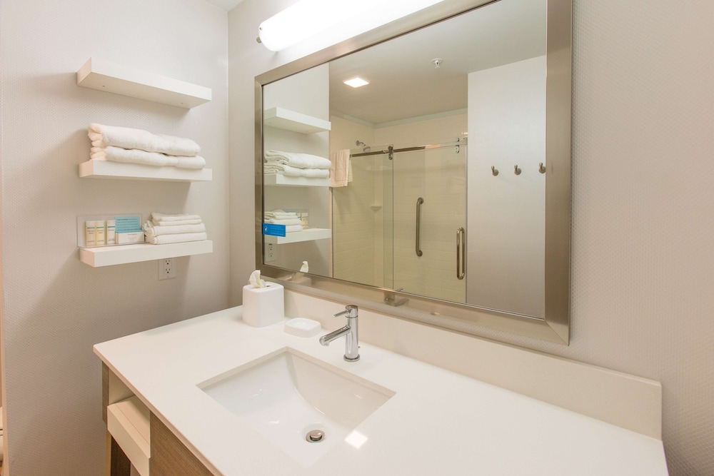 Hampton Inn Palatka - photo 22