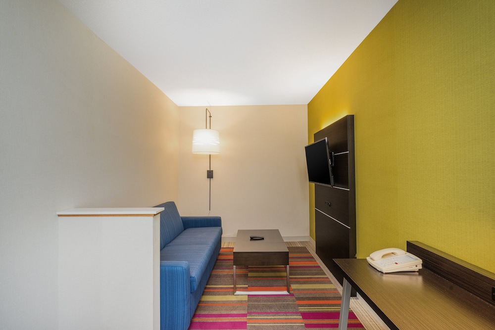 Holiday Inn Express Bloomsburg by IHG - photo 27