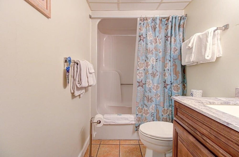 0901 Salty Dayz Tower 1 Bedroom Condo - photo 18