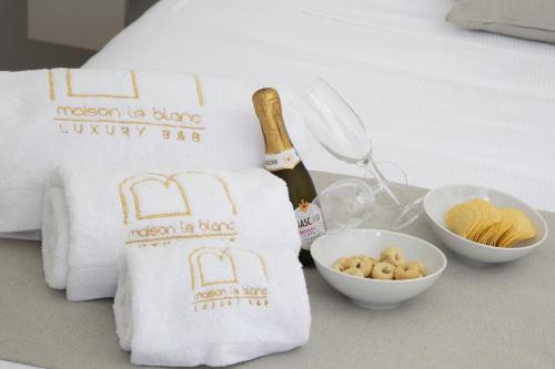 Maison Le Blanc Luxury B&B — 4-Star Luxury Hotel in Giovinazzo, Italy