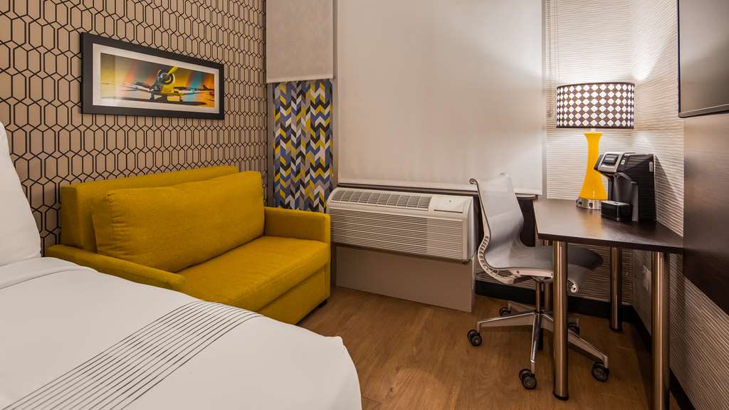 GLō Best Western Brooklyn NYC - photo 15
