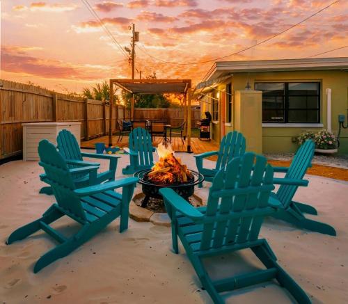 Family Friendly Home Near Beach and Downtown — 4-Star Luxury Hotel in Clearwater, United States