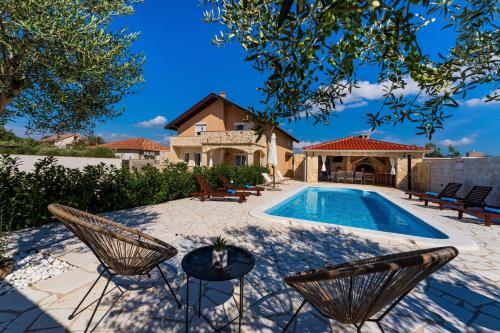 Holiday home Bevanda — 4-Star Luxury Hotel in Vodice, Croatia