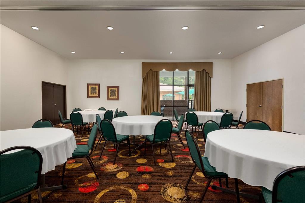 Days Inn by Wyndham Lexington - photo 26