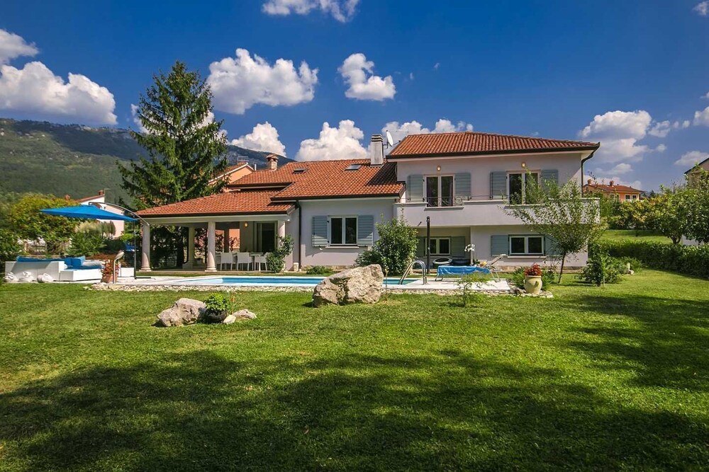Villa Rupena — 4-Star Luxury Hotel in Buzet, Croatia