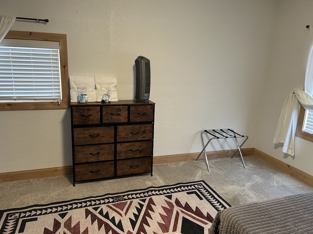 Chinook Winds Motel - photo 10