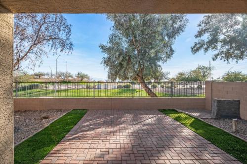 Entire Home in Avondale Arizona 3BR & 2.5BR — 4-Star Luxury Hotel in Avondale, United States