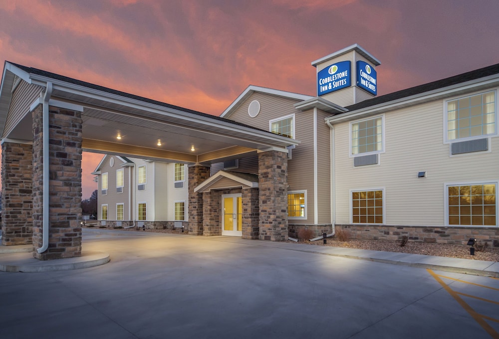 Cobblestone Inn & Suites Holdrege - photo 40