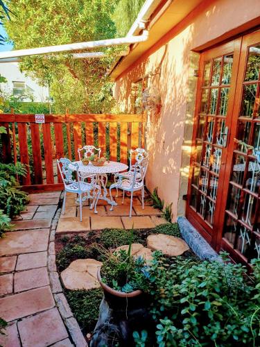 A Jungle House — 4-Star Luxury Hotel in Cape Town, South Africa