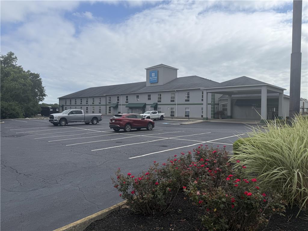 SureStay by Best Western Obetz Rickenbacker Airport pet-friendly hotel Obetz