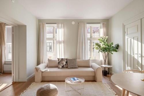 Løkka Suites I 2 Bedroom with Double Queen Room & Balcony — 4-Star Luxury Hotel in Oslo, Norway