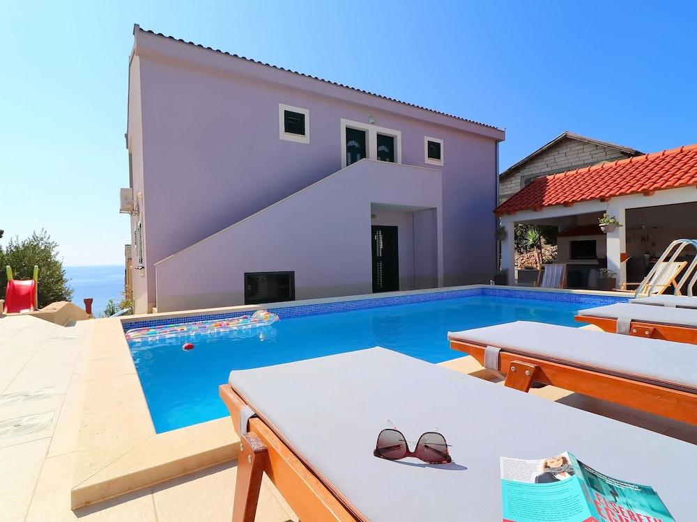 Sea View Villa in Cara — 4-Star Luxury Hotel in Korcula, Croatia